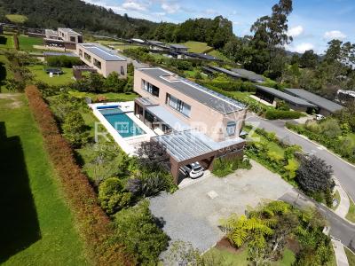 Casa de 3 alcobas en venta en Las Palmas, Medellín, 1650 m² · foto 7 de 20