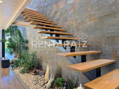 Casa de 3 alcobas en venta en Las Palmas, Medellín, 1650 m² · foto 10 de 20