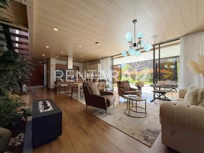Casa de 3 alcobas en venta en Las Palmas, Medellín, 1650 m² · foto 14 de 20