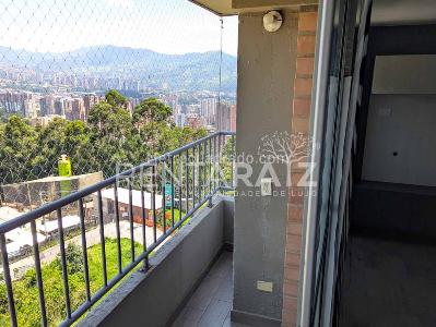Apartamento de 2 alcobas en venta en Loma De San Jose, Sabaneta, 63 m² · foto 13 de 20