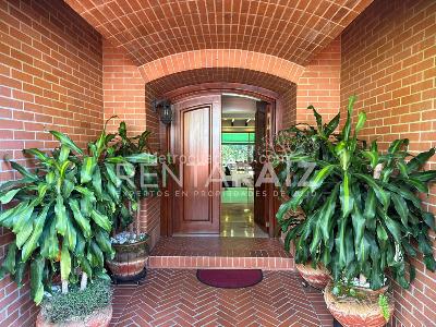 Casa de 4 alcobas en venta en Los Balsos, Medellín, 605 m² · foto 2 de 20