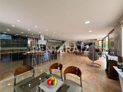 Casa de 5 alcobas en venta en Escobero, Envigado, 700 m² · foto 4 de 20
