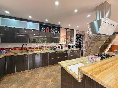 Casa de 5 alcobas en venta en Escobero, Envigado, 700 m² · foto 6 de 20