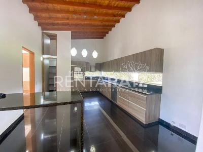Casa de 4 alcobas en venta en Llanogrande, Rionegro, 350 m² · foto 17 de 20