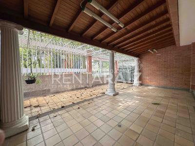 Casa de 3 alcobas en venta en Campestre, Envigado, 229 m² · foto 10 de 20