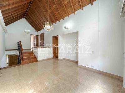 Casa de 3 alcobas en venta en Campestre, Envigado, 229 m² · foto 18 de 20