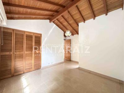 Casa de 3 alcobas en venta en Campestre, Envigado, 229 m² · foto 20 de 20