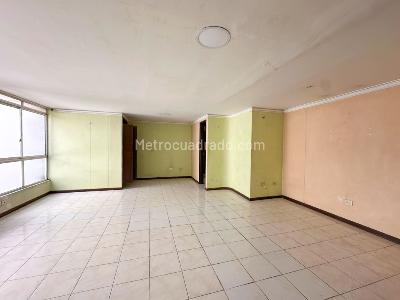 Apartaestudio en venta en El Diamante, Medellín, 95 m² · foto 6 de 20