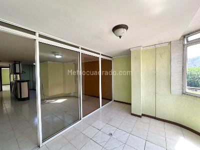 Apartaestudio en venta en El Diamante, Medellín, 95 m² · foto 7 de 20