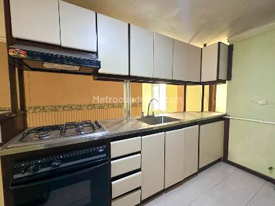 Apartaestudio en venta en El Diamante, Medellín, 95 m² · foto 12 de 20