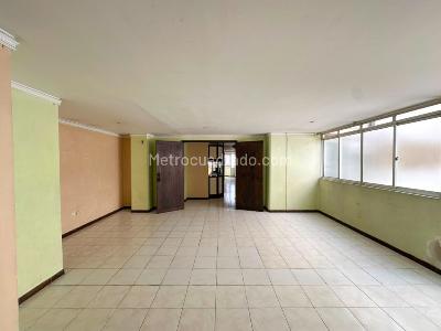 Apartaestudio en venta en El Diamante, Medellín, 95 m² · foto 16 de 20