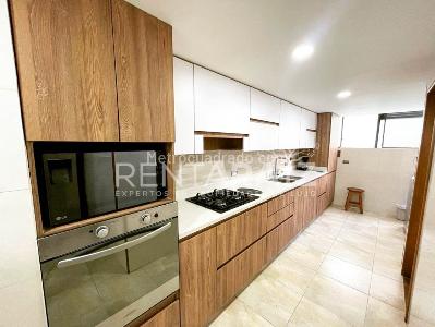 Apartamento de 4 alcobas en venta en El Poblado, Medellín, 212 m² · foto 12 de 20