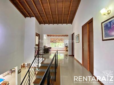 Casa de 4 alcobas en venta en Benedictinos, Envigado, 400 m² · foto 19 de 20