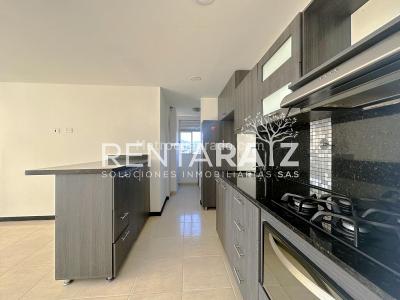 Apartamento de 3 alcobas en venta en Envigado Cumbres, Envigado, 75 m² · foto 2 de 20