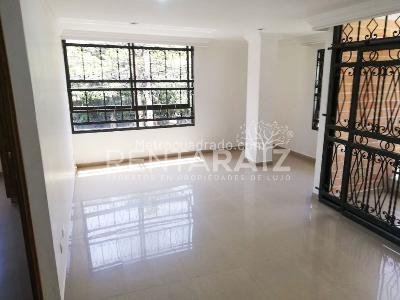 Apartamento en venta en Laureles, Medellín · foto 2 de 20