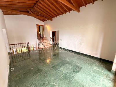 Casa de 3 alcobas en arriendo en El Poblado, Medellín, 578 m² · foto 13 de 20