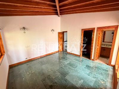 Casa de 3 alcobas en arriendo en El Poblado, Medellín, 578 m² · foto 14 de 20
