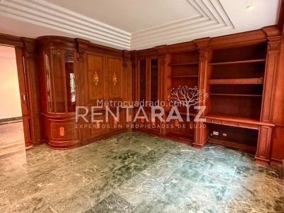 Casa de 3 alcobas en venta en El Poblado, Medellín, 578 m² · foto 16 de 20