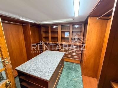 Casa de 3 alcobas en venta en El Poblado, Medellín, 578 m² · foto 19 de 20