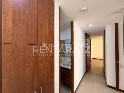 Apartamento de 3 alcobas en venta en El Poblado, Medellín, 109 m² · foto 19 de 20