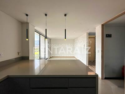 Apartamento de 3 alcobas en venta en Santa Monica, Medellín, 182 m² · foto 3 de 20