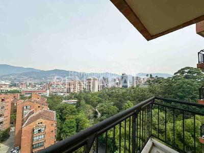 Apartamento de 3 alcobas en venta en El Poblado, Medellín, 105 m² · foto 19 de 20