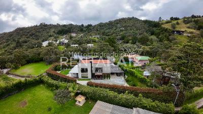 Casa de 5 alcobas en venta en Alto De Las Palmas, Medellín, 437 m² · foto 9 de 20