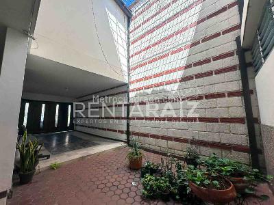 Casa de 5 alcobas en venta en Simon Bolivar, Medellín, 265 m² · foto 7 de 20
