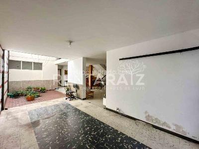Casa de 5 alcobas en venta en Simon Bolivar, Medellín, 265 m² · foto 9 de 20