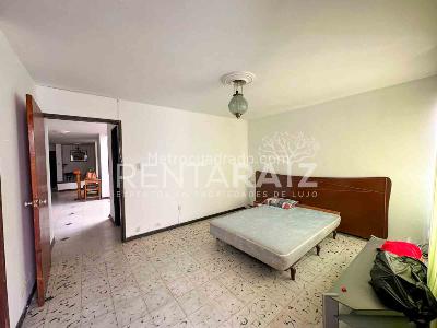 Casa de 5 alcobas en venta en Simon Bolivar, Medellín, 265 m² · foto 10 de 20