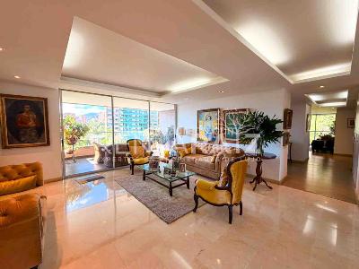 Apartamento de 3 alcobas en venta en El Tesoro, Medellín, 240 m² · foto 4 de 20