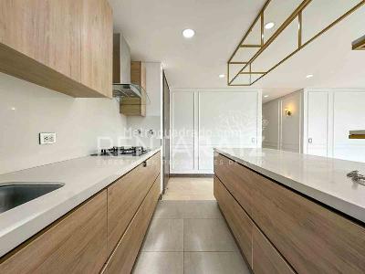 Apartamento de 3 alcobas en arriendo en Loma De Los Parra, Medellín, 125 m² · foto 8 de 20