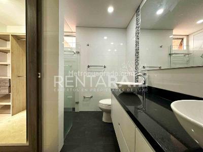 Apartamento de 3 alcobas en arriendo en Loma De Los Parra, Medellín, 125 m² · foto 13 de 20