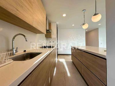 Apartamento de 3 alcobas en arriendo en Loma De Los Parra, Medellín, 125 m² · foto 9 de 20