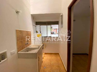 Casa de 3 alcobas en arriendo en San Lucas, Medellín, 244 m² · foto 11 de 20