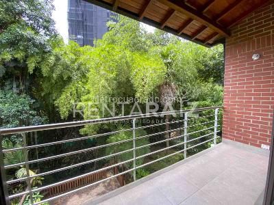 Casa de 3 alcobas en arriendo en San Lucas, Medellín, 244 m² · foto 17 de 20
