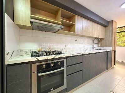 Casa de 4 alcobas en venta en Intermedia, Envigado, 245 m² · foto 7 de 20