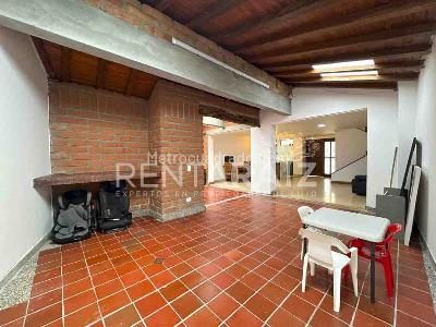 Casa de 4 alcobas en venta en Intermedia, Envigado, 245 m² · foto 17 de 20