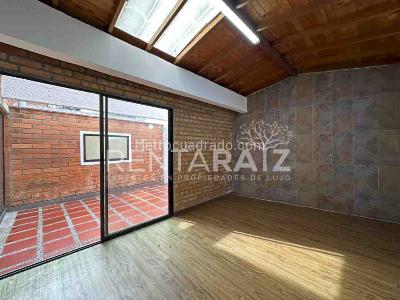 Casa de 4 alcobas en venta en Intermedia, Envigado, 204 m² · foto 8 de 20