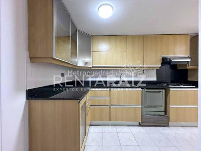 Casa de 4 alcobas en venta en Intermedia, Envigado, 204 m² · foto 12 de 20