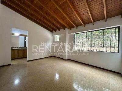 Casa de 4 alcobas en venta en Intermedia, Envigado, 204 m² · foto 18 de 20