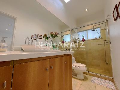 Casa de 4 alcobas en venta en El Poblado, Medellín, 250 m² · foto 17 de 20