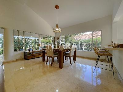 Casa de 4 alcobas en venta en El Poblado, Medellín, 250 m² · foto 3 de 20