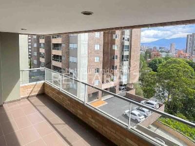 Apartamento de 2 alcobas en venta en El Poblado, Medellín, 120 m² · foto 8 de 20
