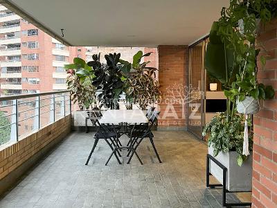 Apartamento de 3 alcobas en venta en Poblado La Calera, Medellín, 243 m² · foto 14 de 20