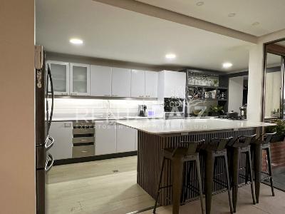 Apartamento de 3 alcobas en venta en Poblado La Calera, Medellín, 243 m² · foto 15 de 20