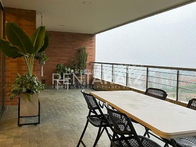 Apartamento de 3 alcobas en venta en Poblado La Calera, Medellín, 243 m² · foto 16 de 20