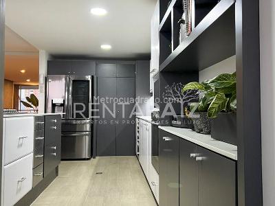 Apartamento de 3 alcobas en venta en Poblado La Calera, Medellín, 243 m² · foto 8 de 20