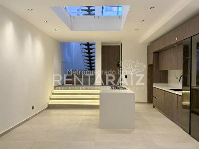 Casa en arriendo en El Poblado, Medellín · foto 3 de 20