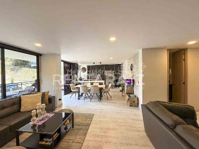 Apartamento de 3 alcobas en venta en Castropol, Medellín, 149 m² · foto 2 de 20